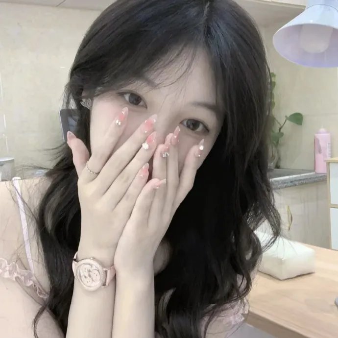 穿黄靴子的女孩